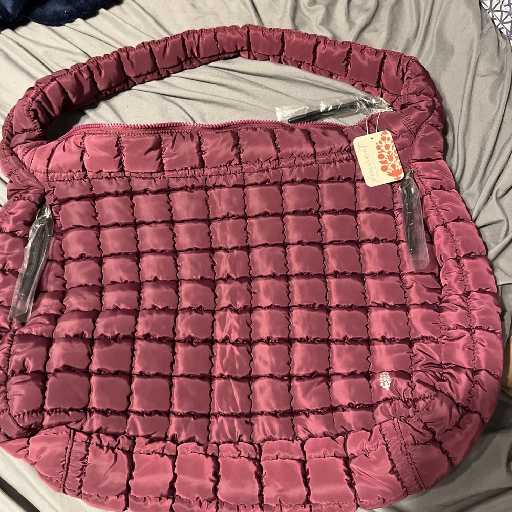 New Free People FP Movement Carryall Large Tote Bag Purple Puffer Zip NWT